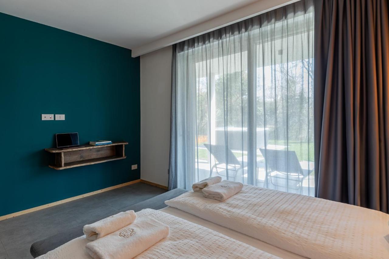 Shiloh Private Luxury Apartments Костермано Экстерьер фото