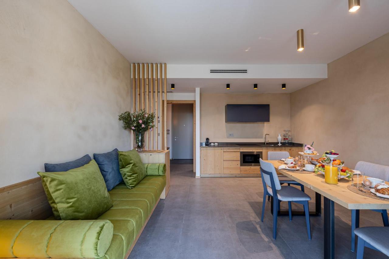 Shiloh Private Luxury Apartments Костермано Экстерьер фото