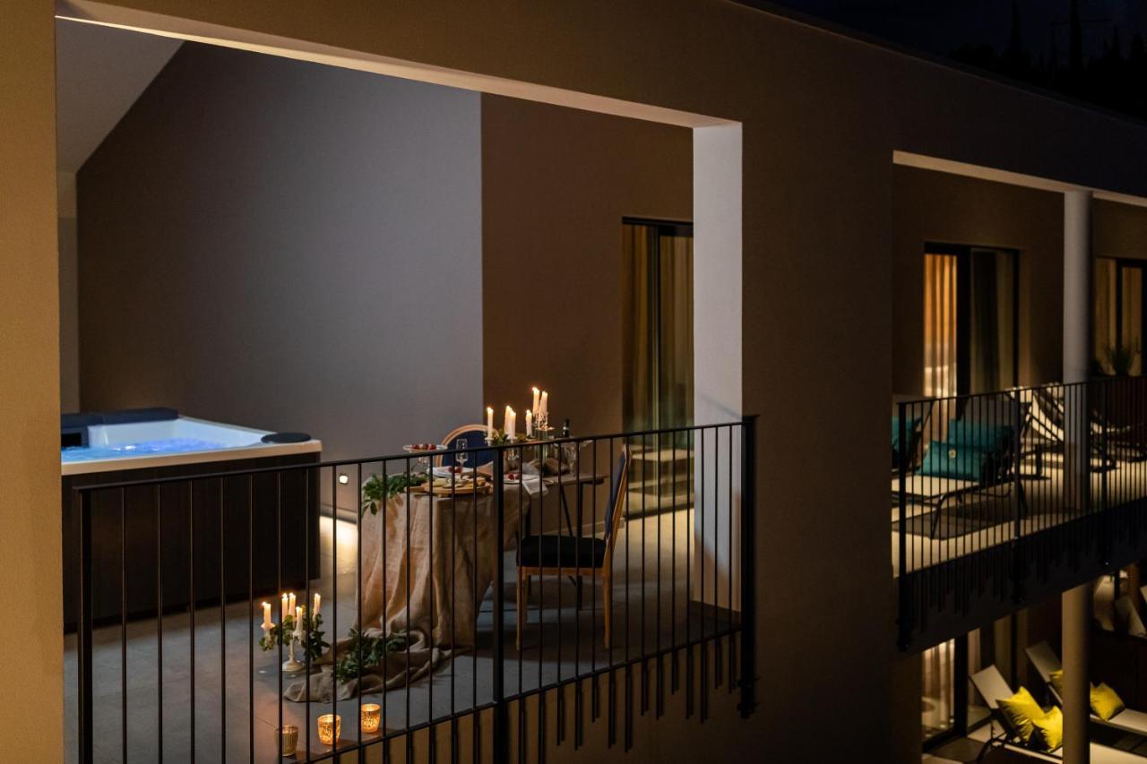 Shiloh Private Luxury Apartments Костермано Экстерьер фото