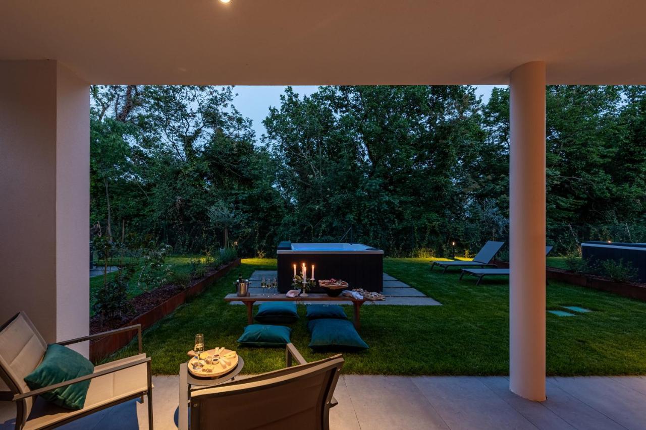 Shiloh Private Luxury Apartments Костермано Экстерьер фото