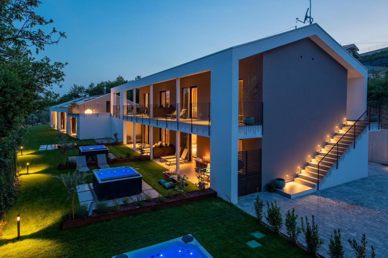 Shiloh Private Luxury Apartments Костермано Экстерьер фото