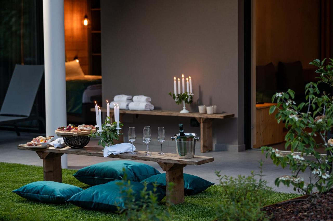 Shiloh Private Luxury Apartments Костермано Экстерьер фото